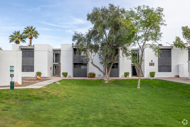 Building Photo - Emerald Apartments