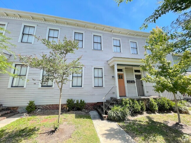 Building Photo - 2 BED | 2 BATH | DOWNTOWN | DIXON PARK | A... Rental