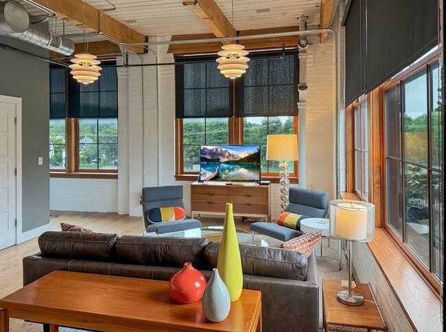 Photo - 270 S Goodman St Unidad ID1271405P