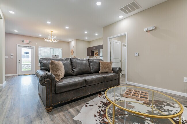 Cedar Creek Flats - Clubhouse - Cedar Creek Flats