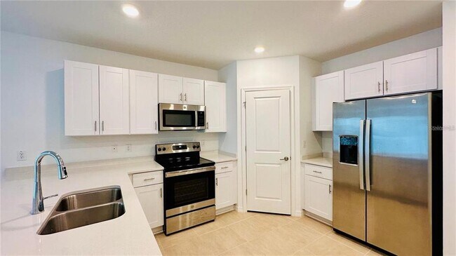 Photo - 2627 Fernleaf St