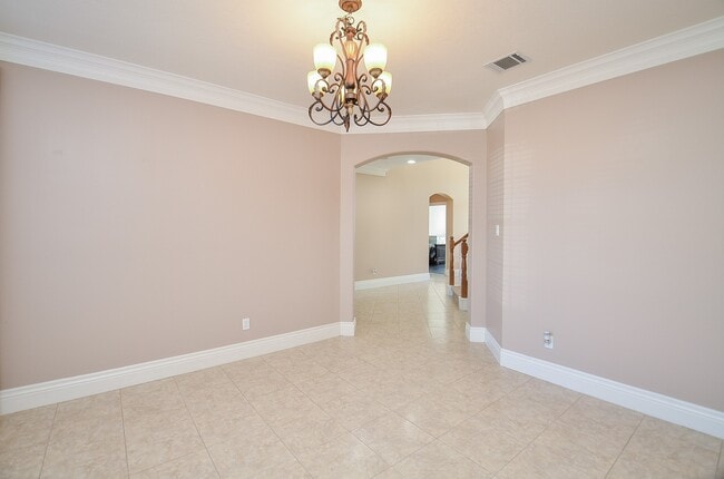 Photo - 5835 Stratford Gardens Dr