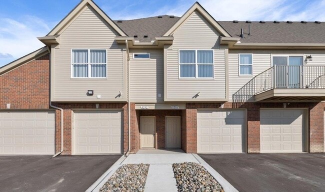 Building Photo - 8292 Heywood Cir