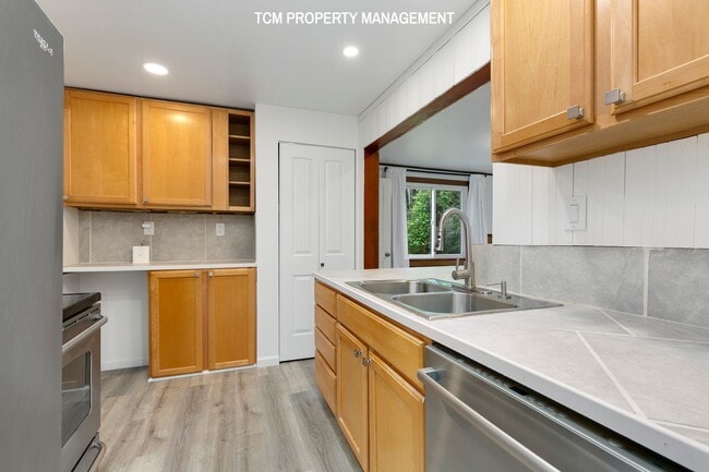 Photo - 7200 28th Ave NE