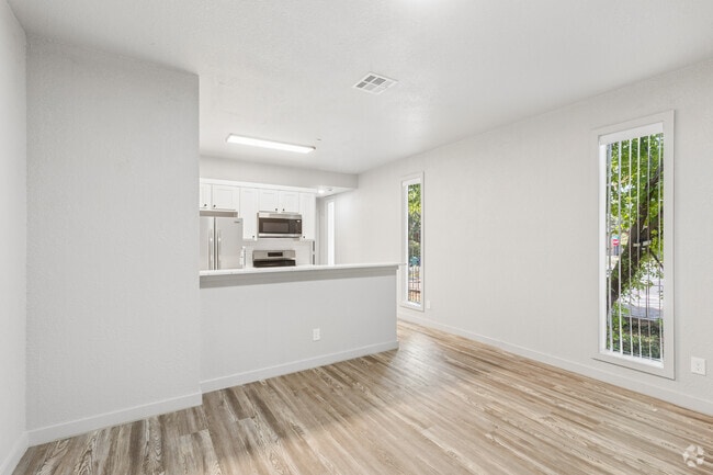 1BR, 1BA - 608SF - Living Room - Lofts on Scripture