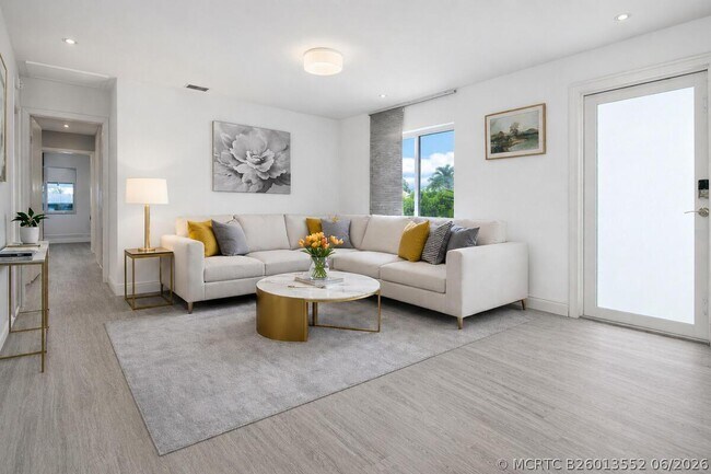 Photo - 100 NW 40th St