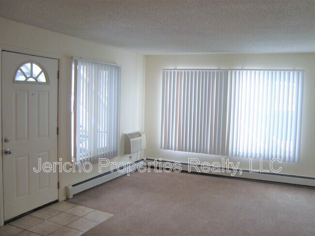 857 S Van Gordon Ct