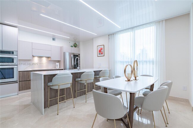 Photo - 17555 Atlantic Blvd Unidad 508