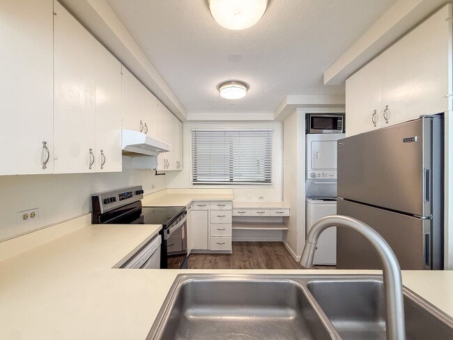 Photo - Beautiful One Bedroom in Hawaii Kai Unit 42C