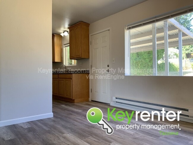 Photo - 1713 S 43rd St