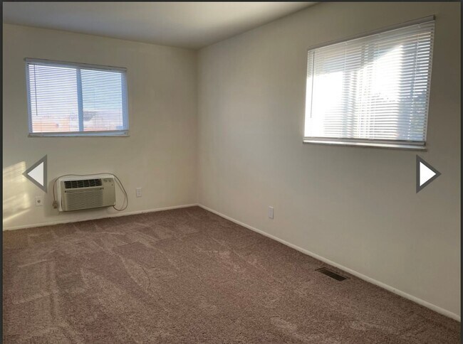 Photo - 2 bedroom ranch style apartment Unit 1237 Uhlwood