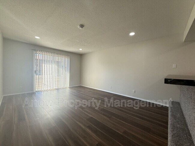 Photo - 649 S 18th St