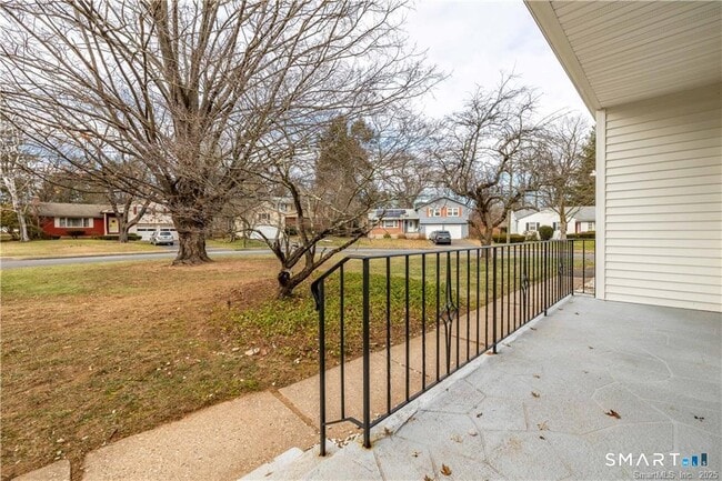 Photo - 129 W Ridge Dr