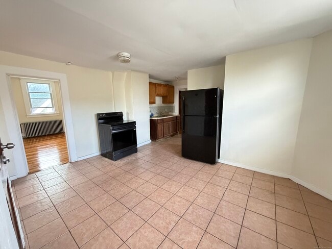 Photo - 39 Annawan St