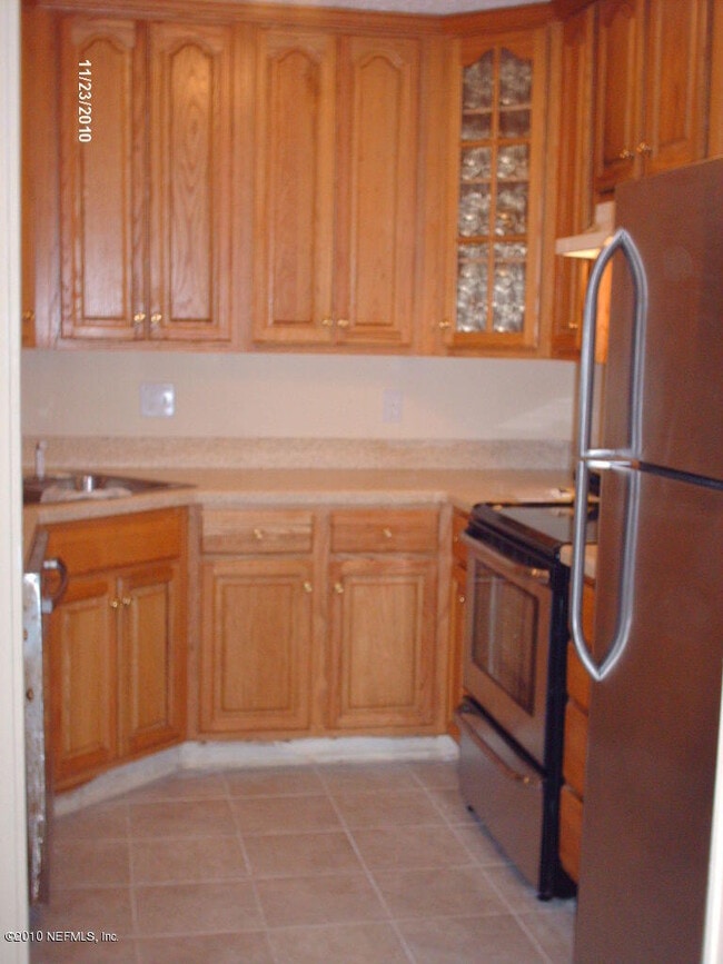 Photo - 85 Debarry Ave