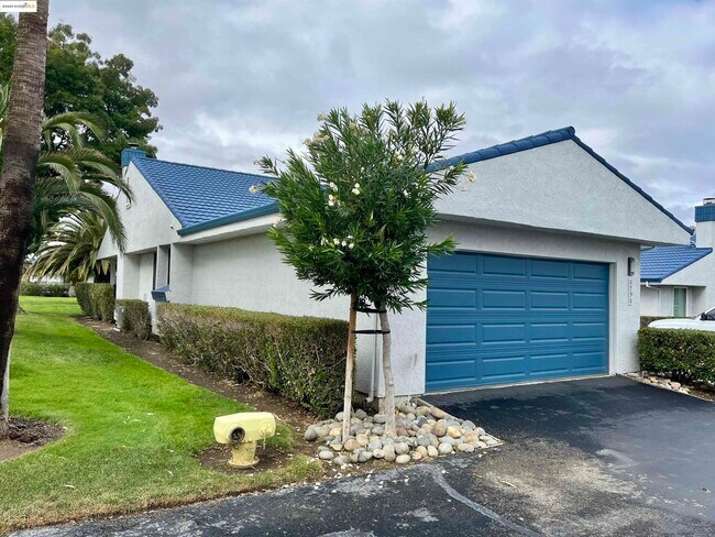 Photo - 5796 Cutter Loop