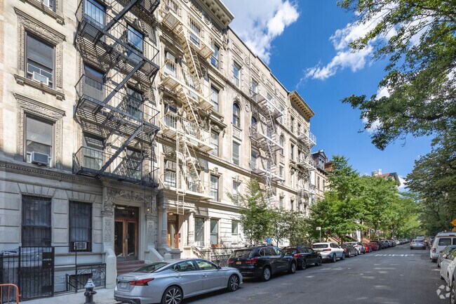 Photo - 153 W 80th St