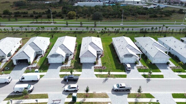 Photo - 8173 Sternway Rd