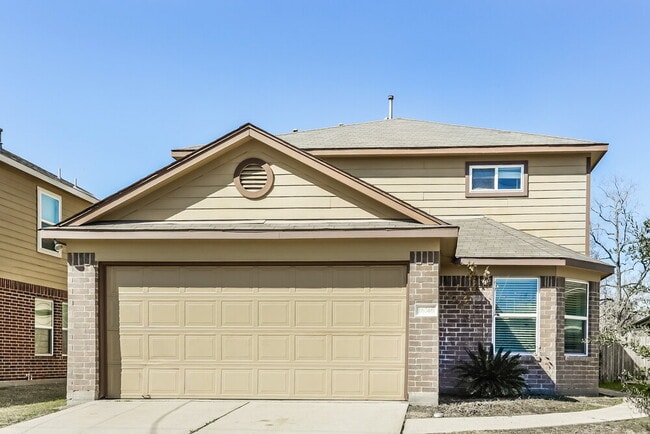 Building Photo - 16746 Warbler Dr