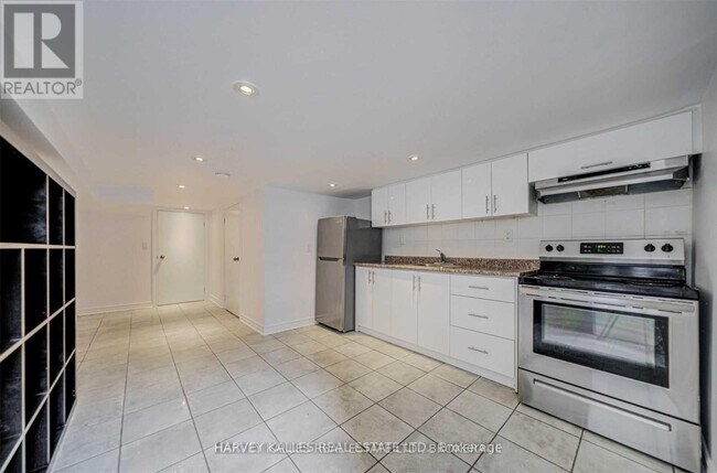 Photo - 184 Cedric Ave