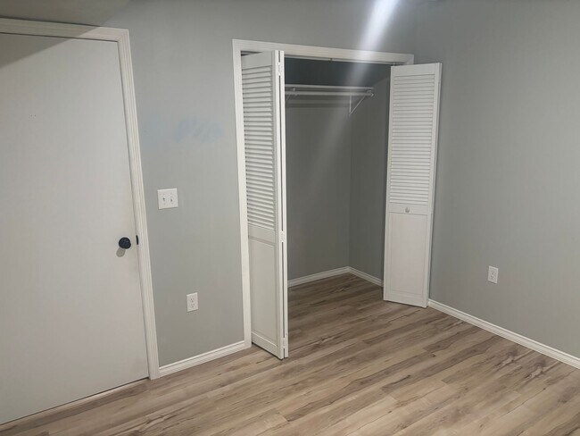 1527 NW 2nd St Unit 1527 NW 2nd St #7