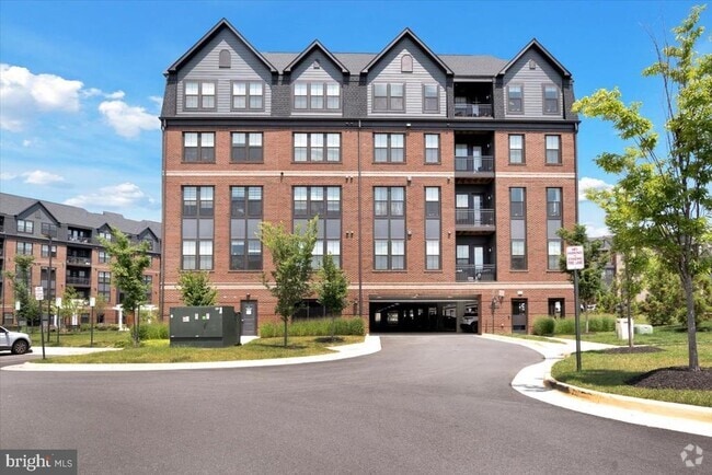 Building Photo - 3927 Fair Ridge Dr Unit 307 Rental