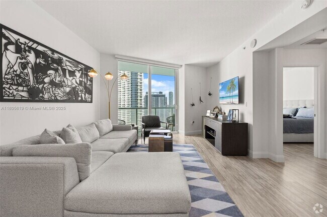 Building Photo - 1900 N Bayshore Dr Rental