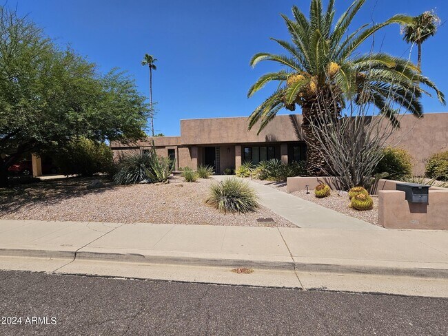 Building Photo - 9450 N 35th St Rental
