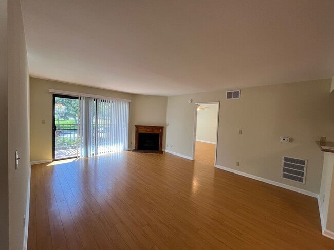 Photo - 430 S Niagara St Unit 111