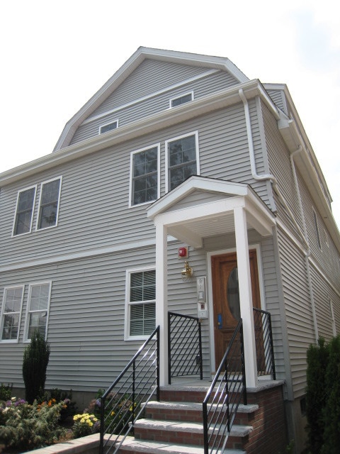 Building Photo - 220 Massachusetts Ave Unit 2