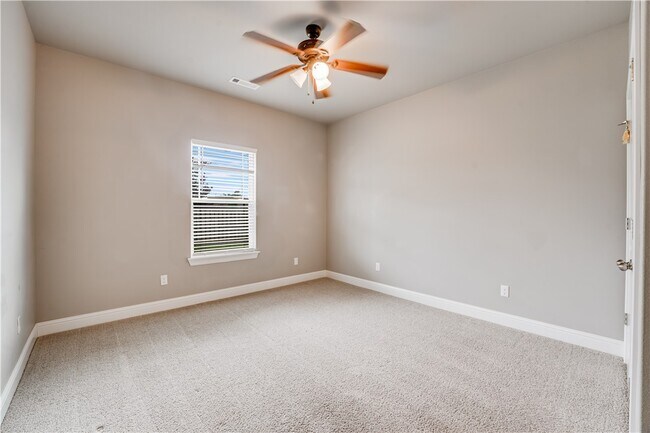Photo - 2505 SW Worthington Ave