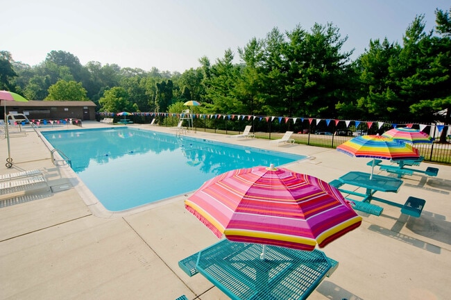 Building Photo - Plum Tree Apartments