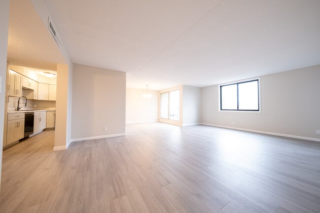 Photo - 7200 York Ave S