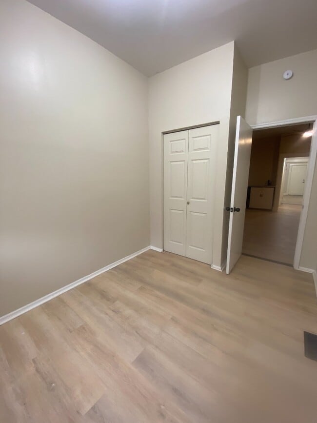 Photo - Updated 2 bedroom apartment in Fox Park Unit B