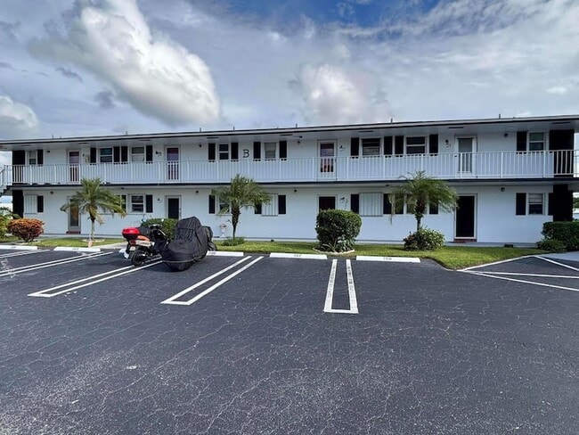Photo - 1112 Lake Terrace Unit 2070
