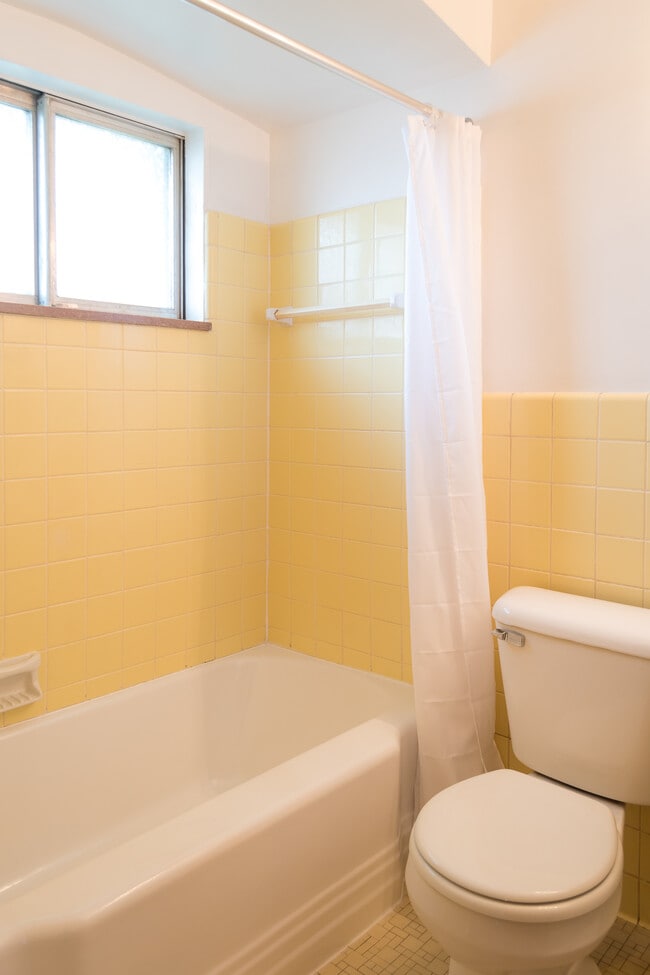 Photo - 4304 13 Mile Rd Unit 7