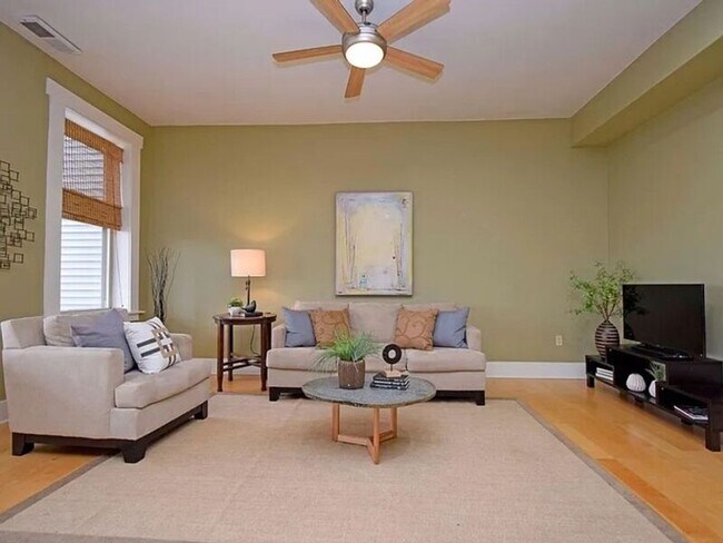 Photo - 69 Mulberry St Unidad #1