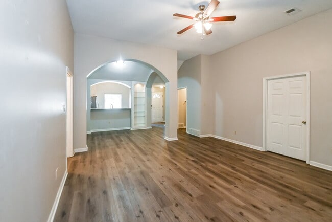 Photo - 5822 Michaelson Dr