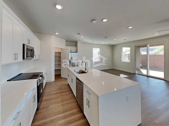 Photo - 10359 Beaver Tail St