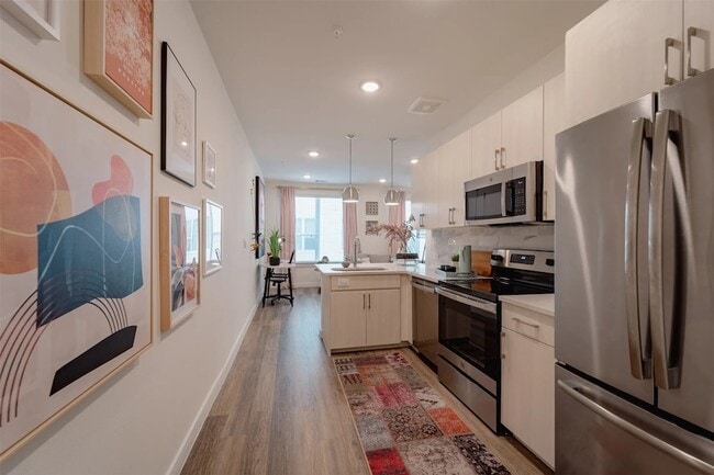 Photo - 3275 Summer St Unidad 1305