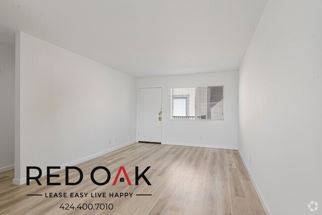 Building Photo - Fantastic Two Bedroom with Stunning Floors... Unit 10 Rental