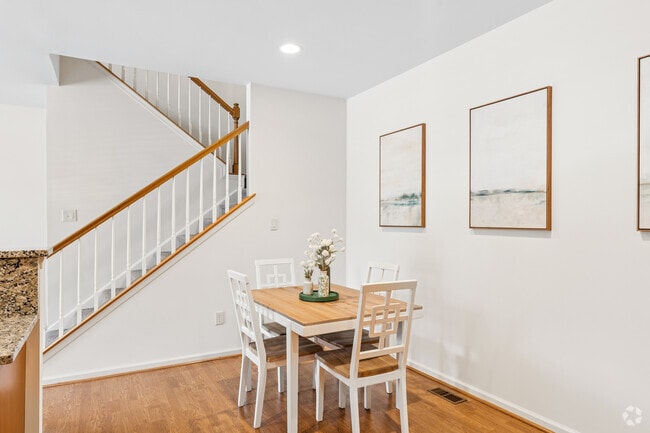2BR, 2BA - 1,576SF - Dining Area