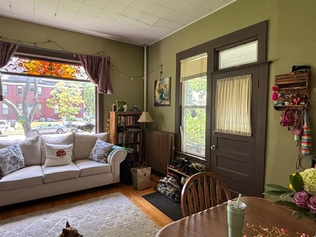 Photo - 427 6th St SE Unidad 1
