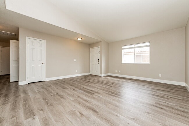 Photo - 7409 Hickory Hills Dr