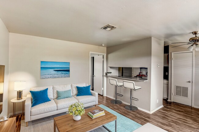 Photo - Laurel Heights Apartments