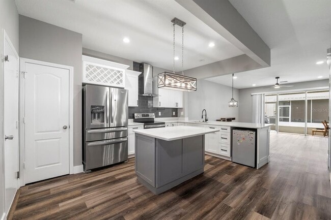 Photo - 26532 Castleview Way