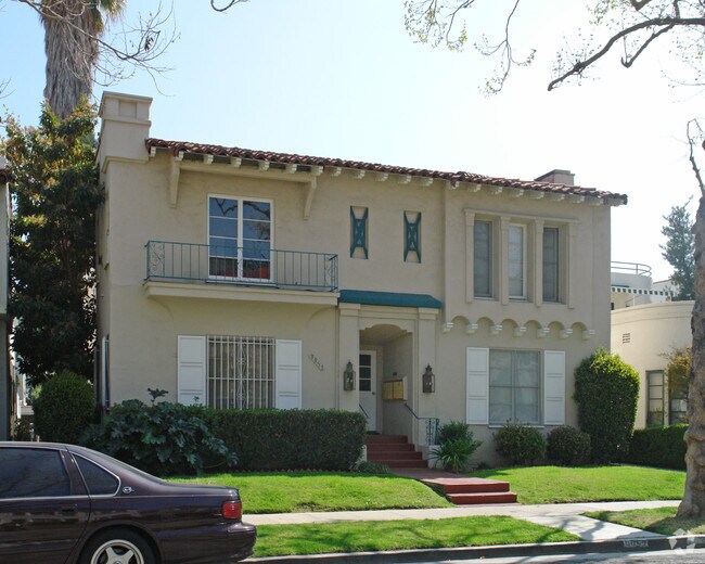 Photo - 9952 Robbins Dr