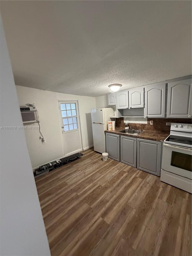 Photo - 2980 NW 79th St