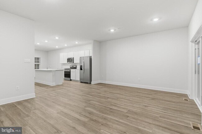 Photo - 5221 Manor Park Dr