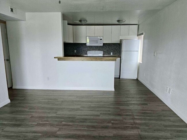 Photo - 1 bedroom / 1 bath condo in Crestview Villas